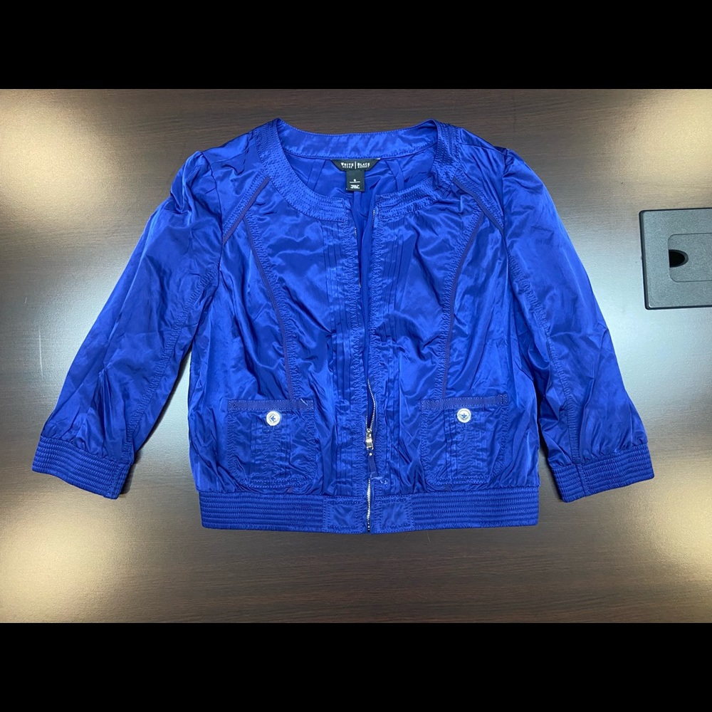White House Black Market Cropped Zip Up Jacket Size 6
Brilliant Blue Moto